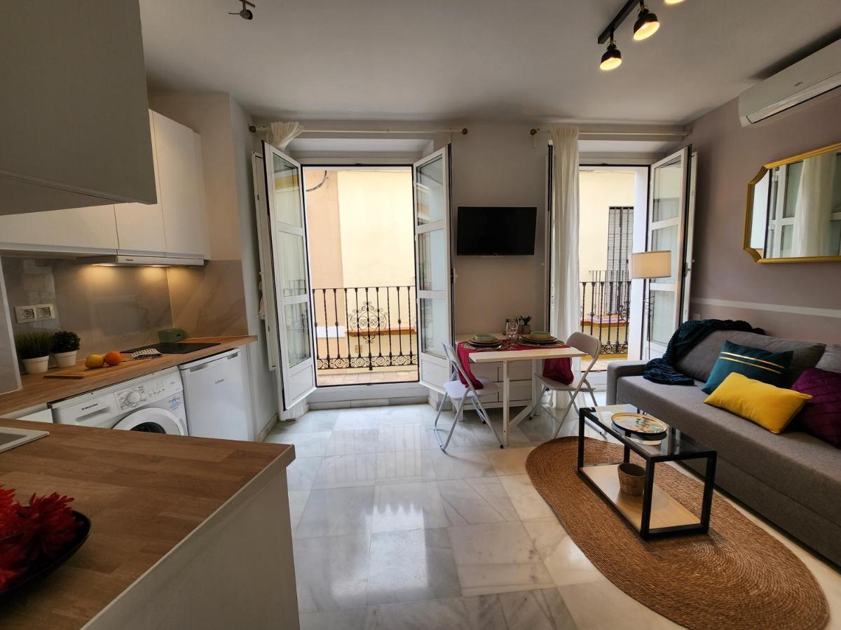 Lovely Center Apartments - Balcony Lux Sol เซบีญา ภายนอก รูปภาพ