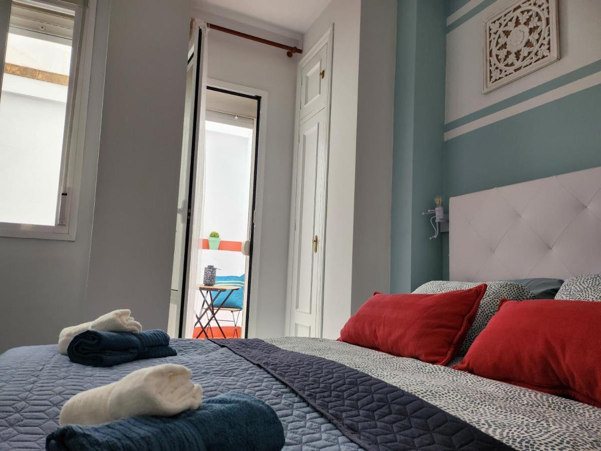 Lovely Center Apartments - Balcony Lux Sol เซบีญา ภายนอก รูปภาพ