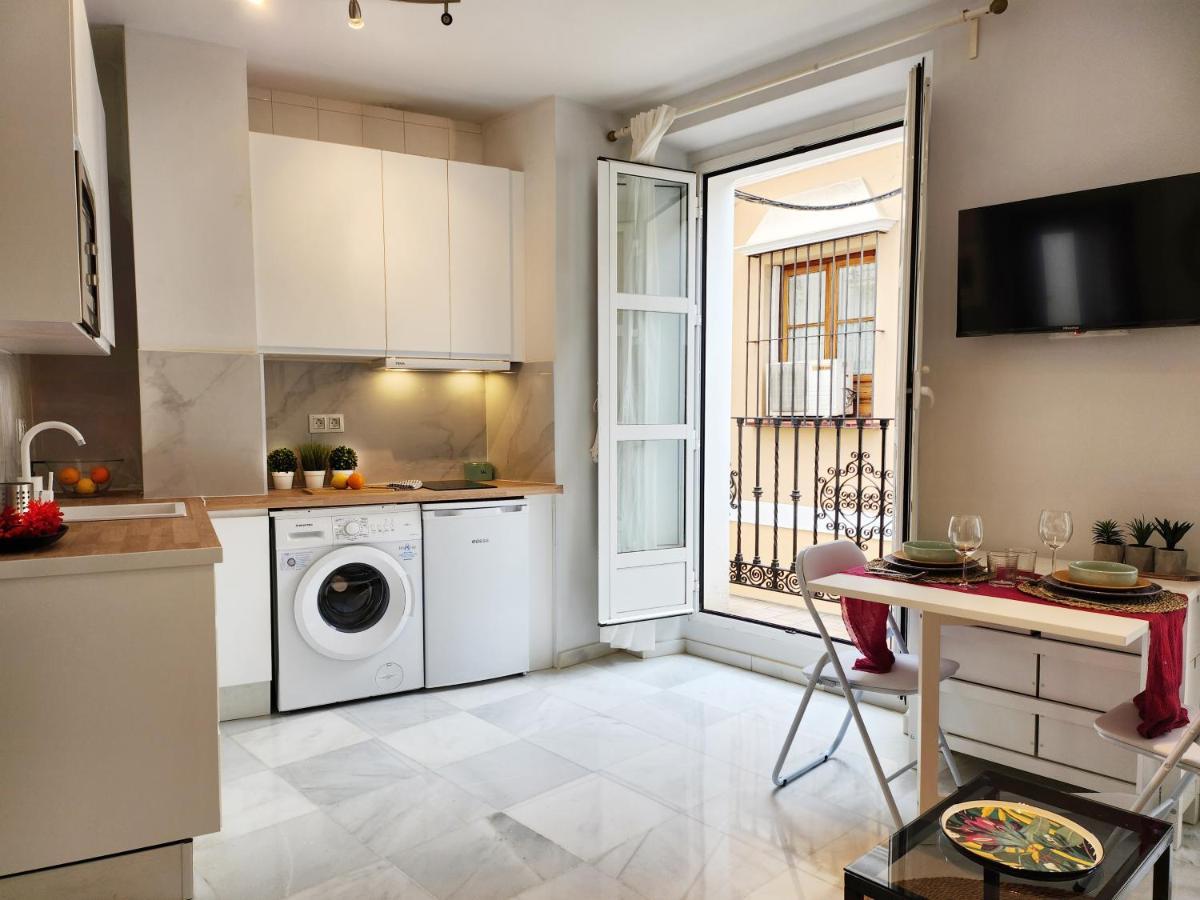 Lovely Center Apartments - Balcony Lux Sol เซบีญา ภายนอก รูปภาพ
