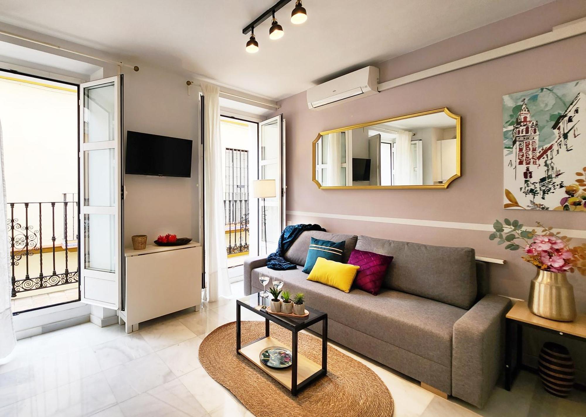 Lovely Center Apartments - Balcony Lux Sol เซบีญา ภายนอก รูปภาพ